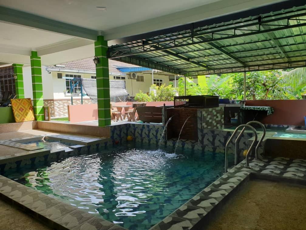 Inapdesa Teratak Bonda, Sepri Rembau Villa Exterior photo